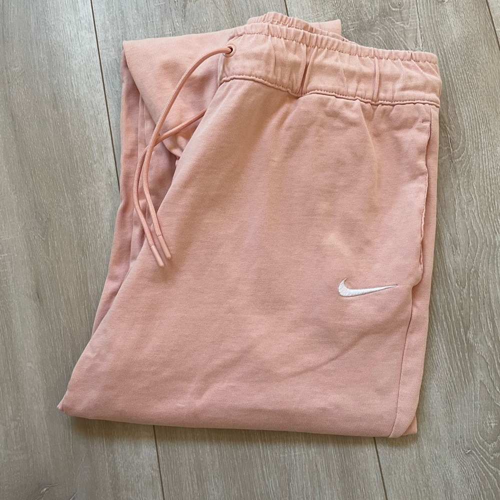 Pink Nike sweatpants